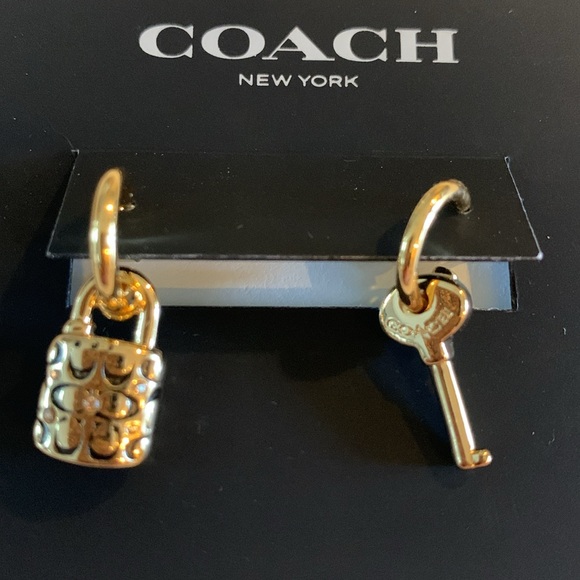 NWT Coach of NY Lock and Key Earrings - Picture 6 of 8